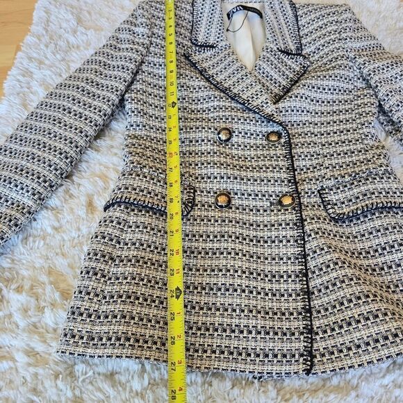 Zara Women's Black and White Tweed Jacket Size Small Preppy - Picture 5 of 9